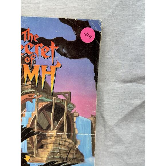 The Secret of Nimh Golden 1982 Paperback Graphic Comic - Picture 3 of 7